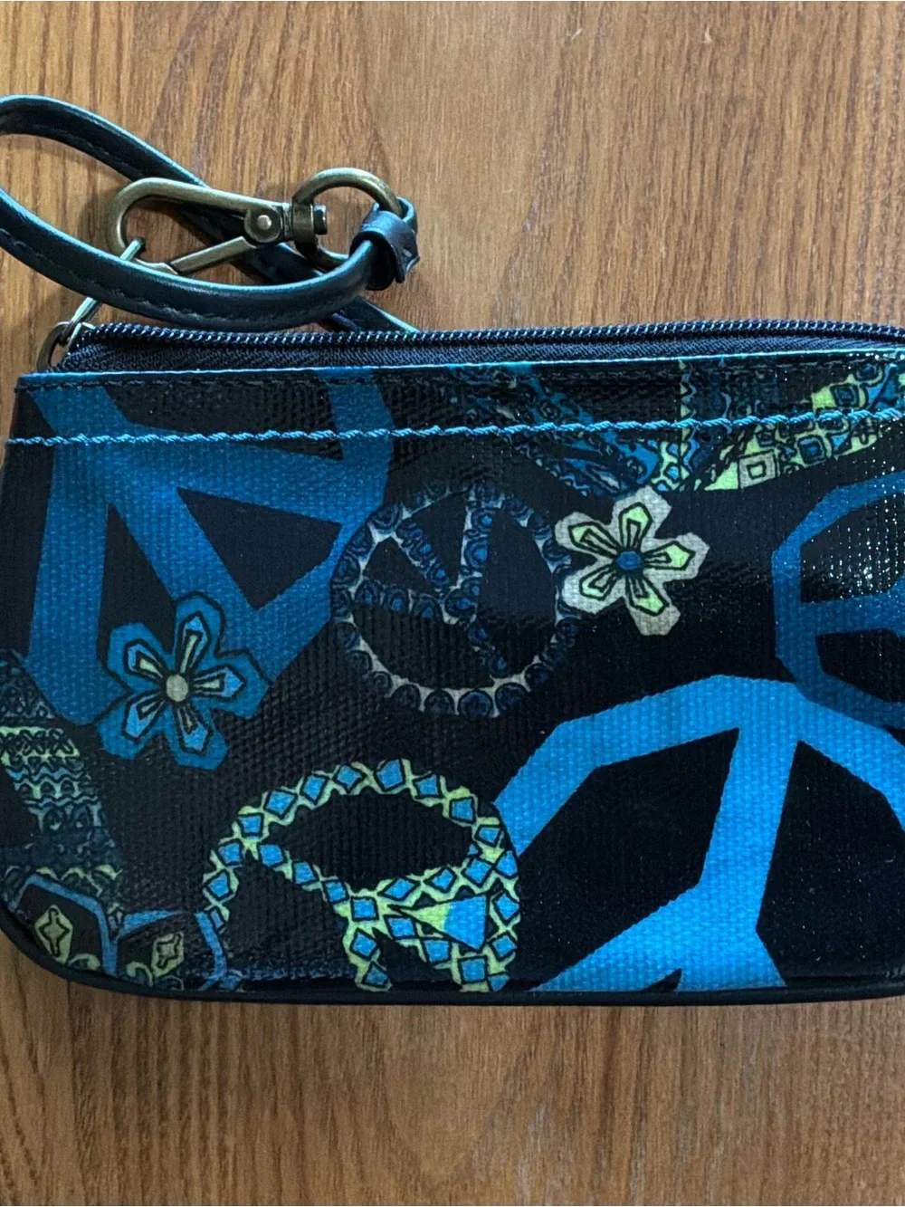Mudd compact wristlet